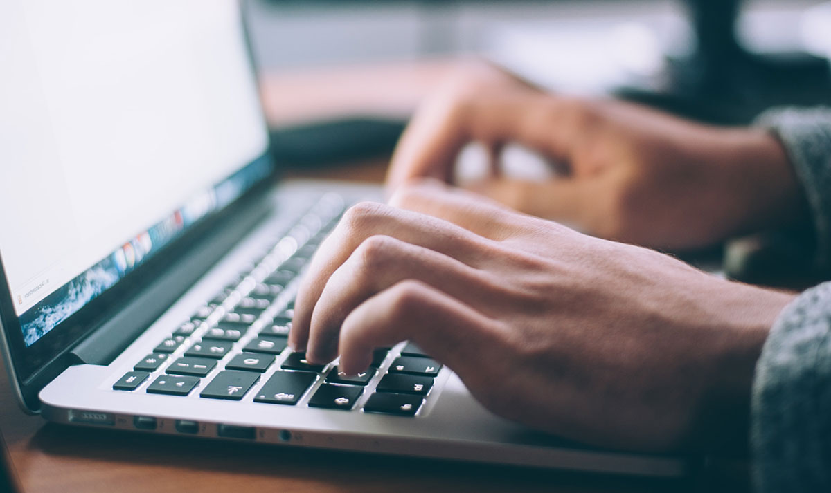 Чому не працює клавіатура на ноутбуці і як це виправити