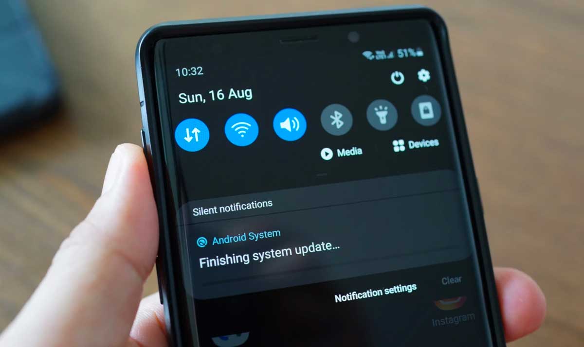 Як правильно оновлювати смартфон чи айфон