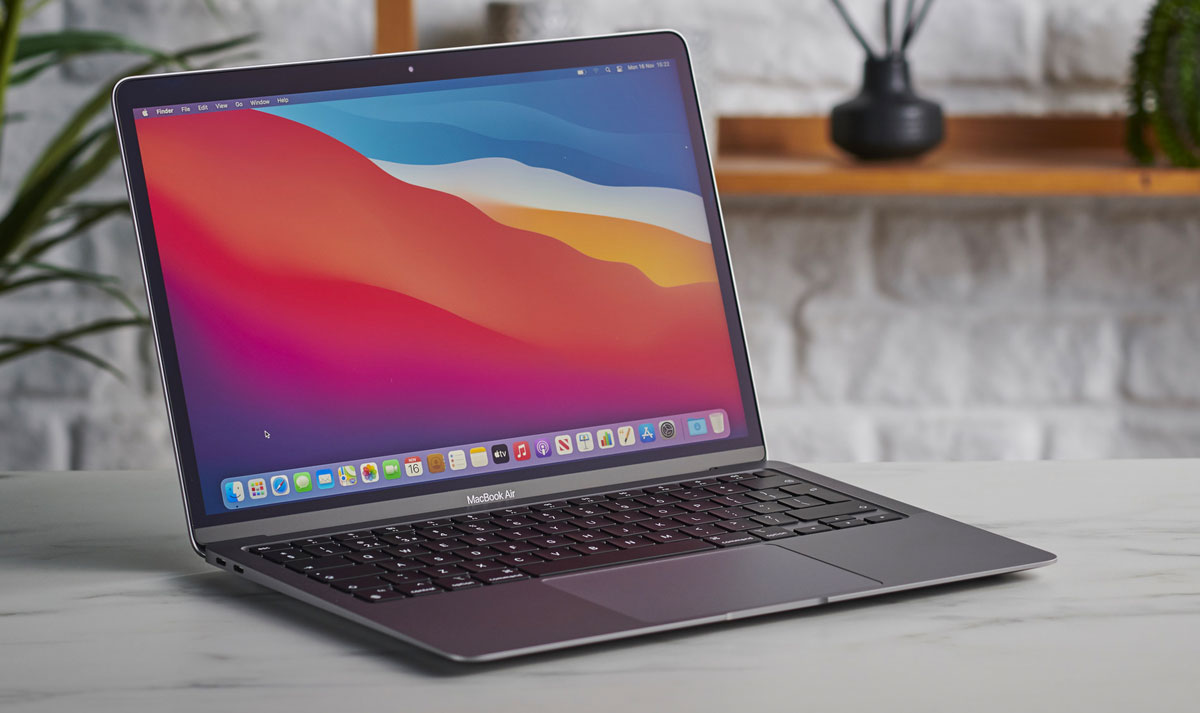 Просто найкращий вибір: MacBook Air M1