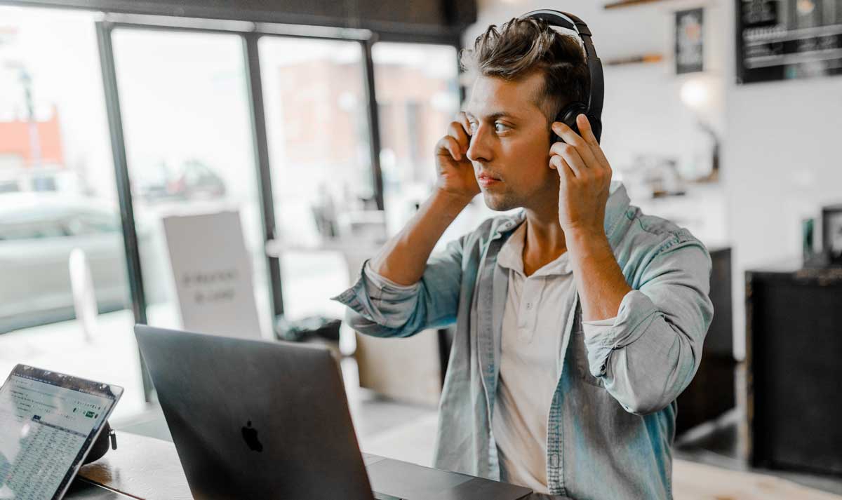 Найкращі навушники 2023 року — Як обрати та на що звернути увагу?