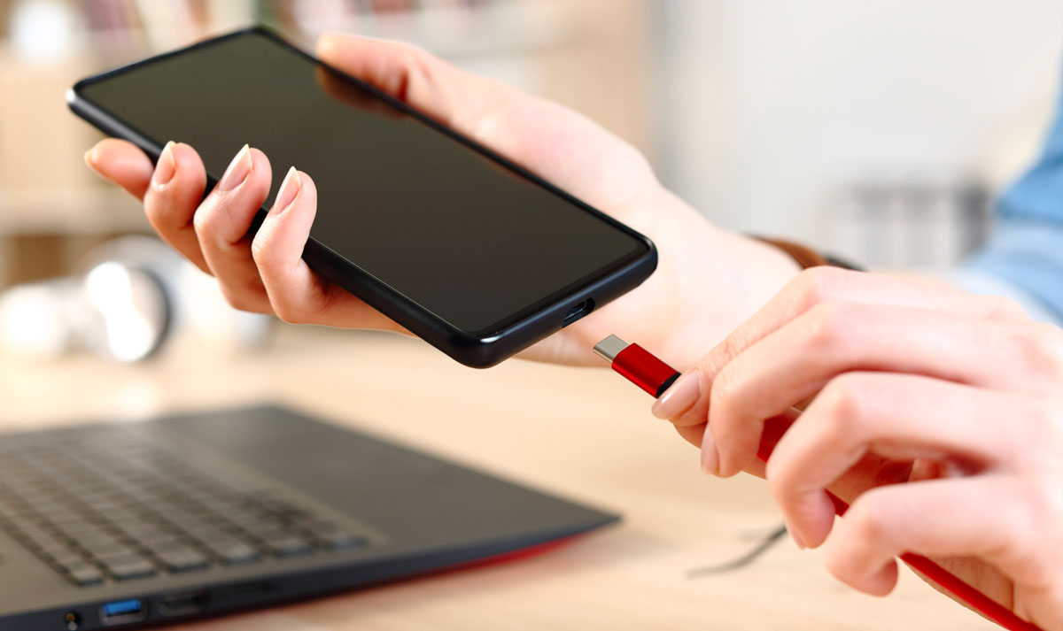 ТОП-10 зарядок для вашого смартфону 2023