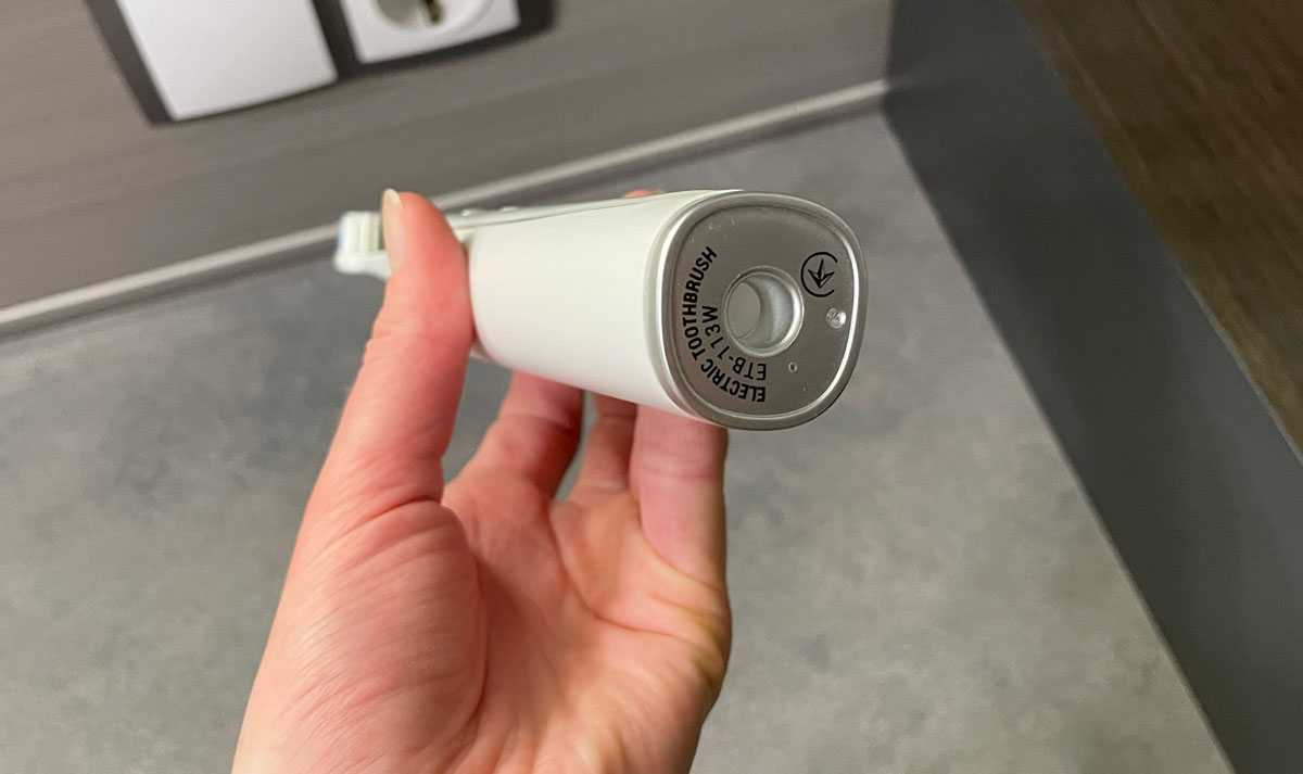 Зарядка електричної зубної щітки Ardesto ETB-113W