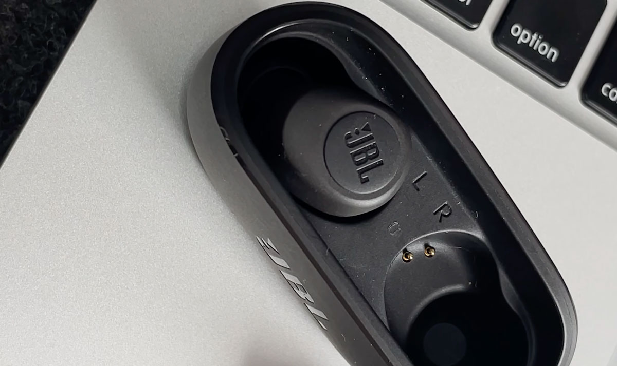 Огляд безпровідних TWS навушників JBL Wave 100 