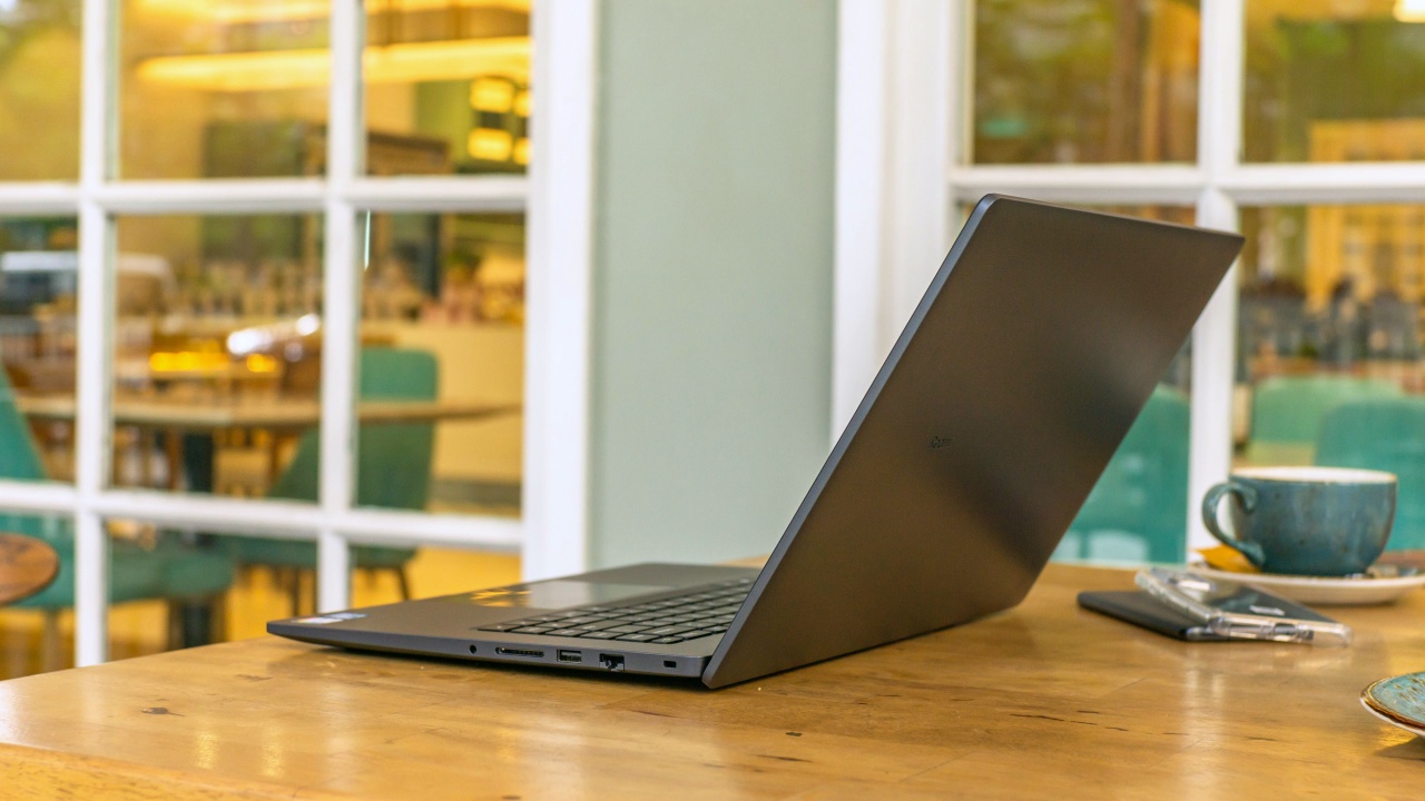 Огляд ноутбука Xiaomi Mi RedmiBook 15 — Ідеальне поєднання продуктивності та доступності