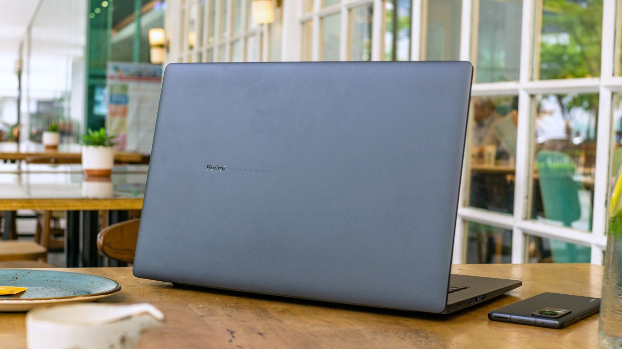 Огляд ноутбука Xiaomi Mi RedmiBook 15 — Ідеальне поєднання продуктивності та доступності