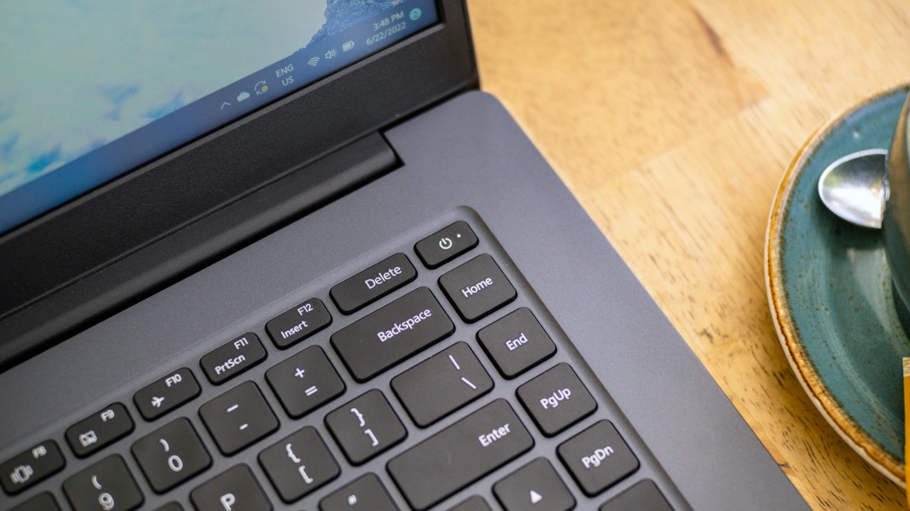 Огляд ноутбука Xiaomi Mi RedmiBook 15 — Ідеальне поєднання продуктивності та доступності