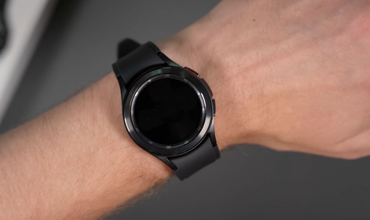 Огляд сучасного смарт-годинника Galaxy Watch 4 46mm eSIM — Чи варто купувати в 2023? 