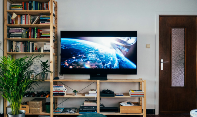 Де поставити телевізор: поради, щоб зображення було максимально приємним