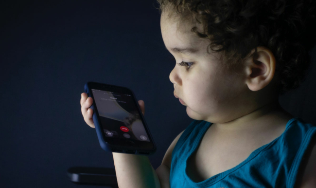 Найкращі смартфони для дітей — ТОП-10 смартфонів 2022 року для дітей