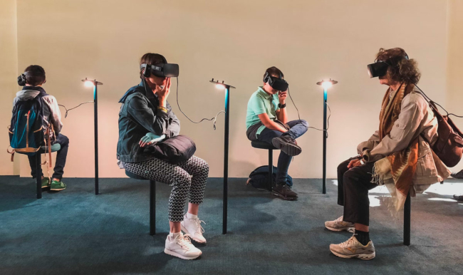 Як VR змінює індустрію розваг — Що особливого у віртуальній реальності?