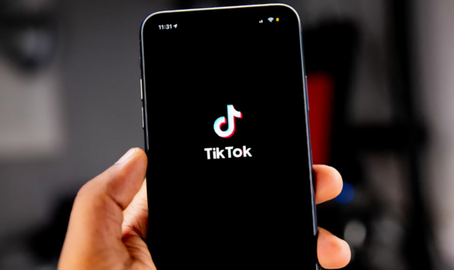 Як зробити трендовий звук у ТікТок