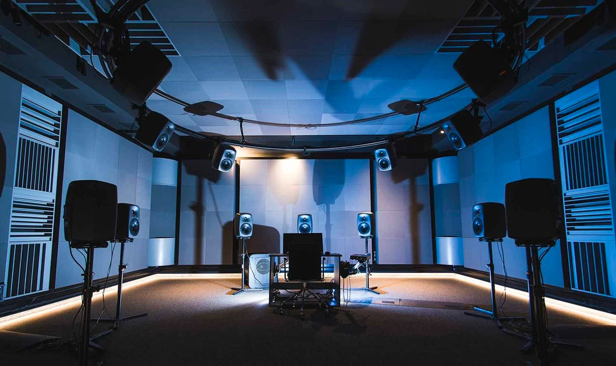 Коротка історія Dolby Atmos