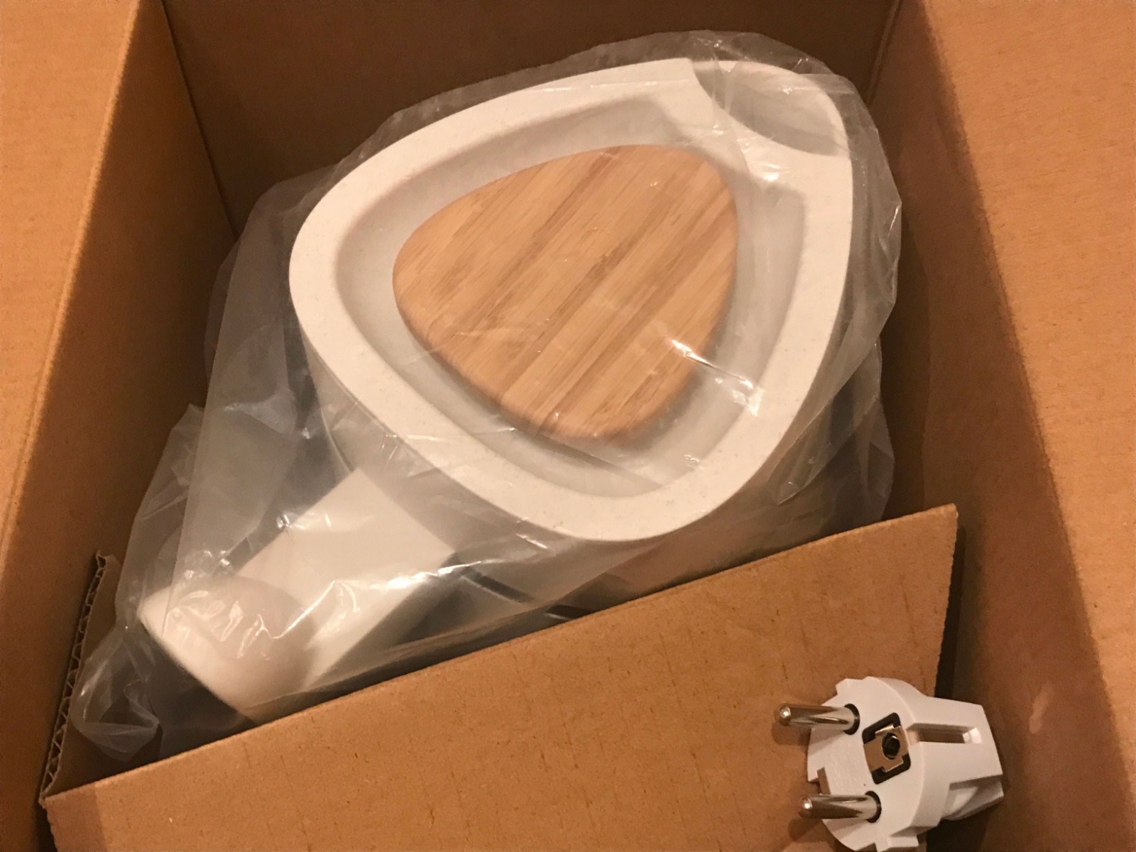 Огляд на електричяний чайник: Philips серії 5000 HD9365/10