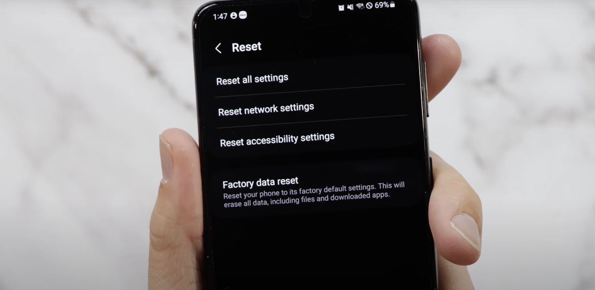 Як скинути смартфон Samsung до заводських налаштувань