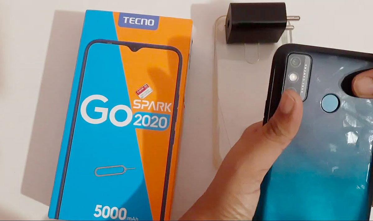 Як вставити SIM-карту в телефон Tecno