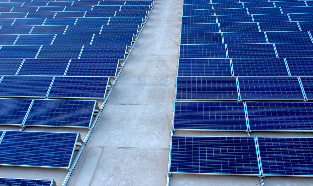 Як зарядити телефон, якщо немає світла — 7 способів