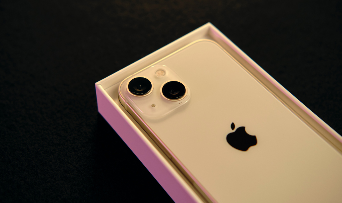 iPhone 13 vs iPhone 12